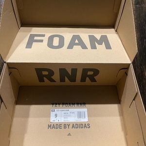 Yeezy Foam Runner Onyx Size 9 BOX ONLY